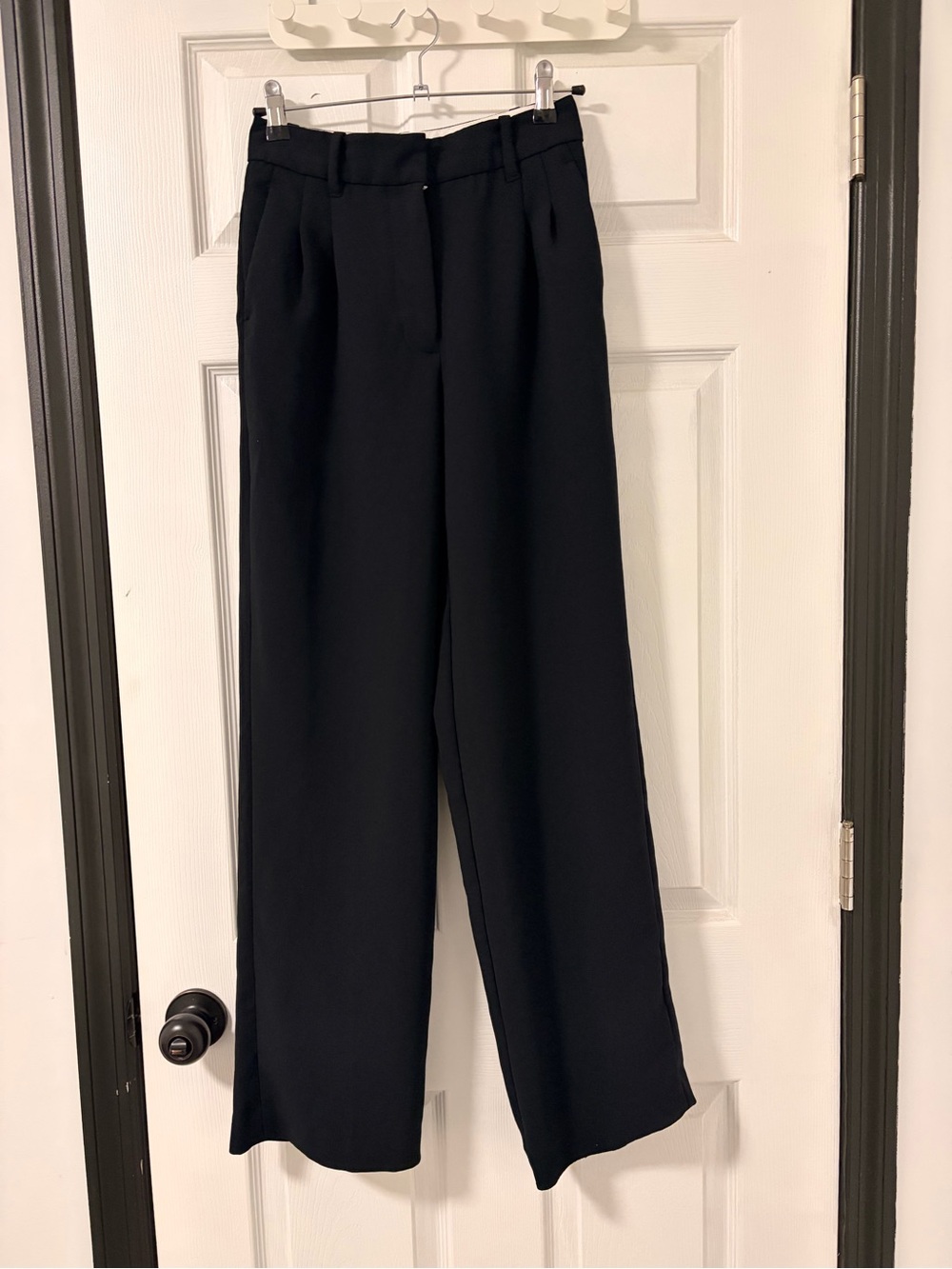 Aritzia Wilfred Black straight Leg Trousers size-0